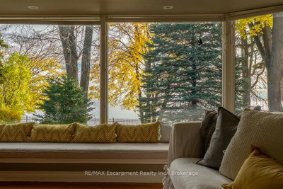 2372 Carrington Place • Oakville, ON photo 9