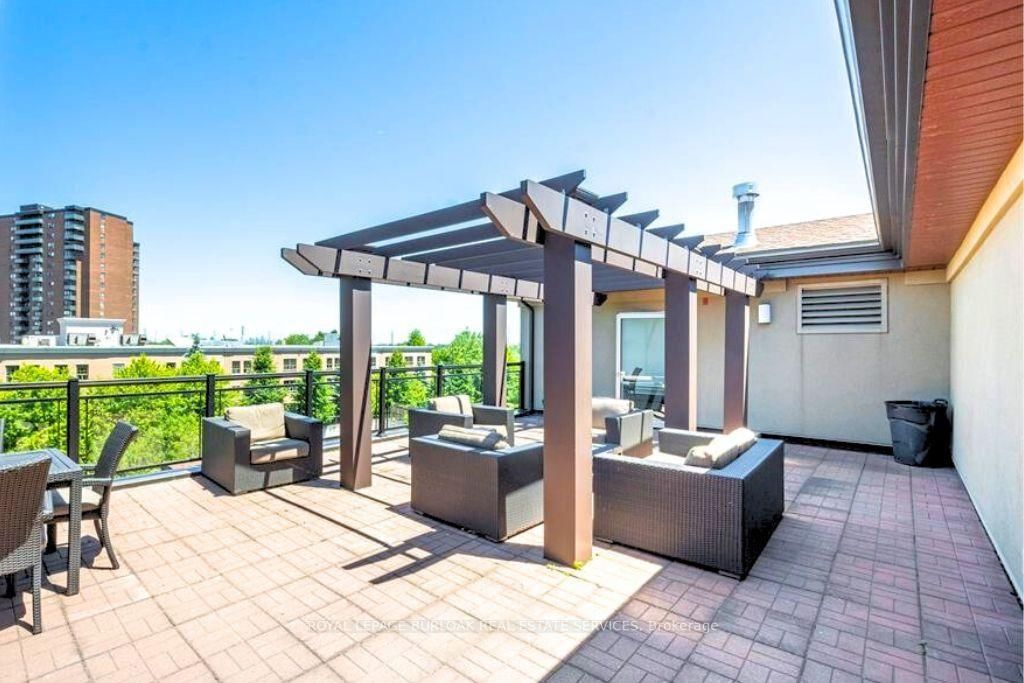 218-570 Lolita Gdns, Mississauga, view 10