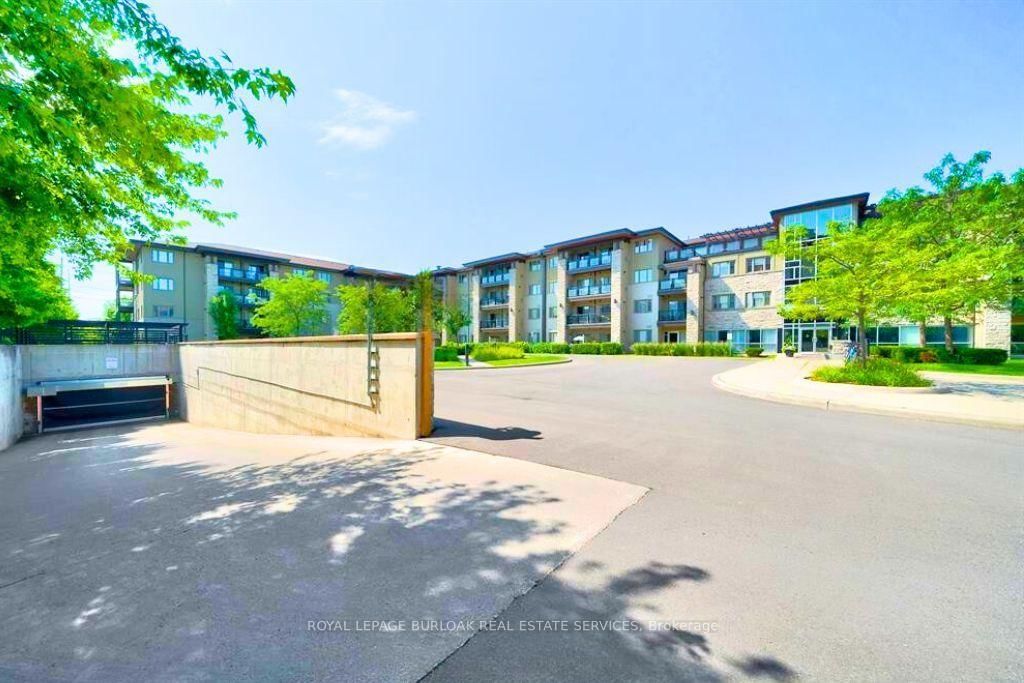 218-570 Lolita Gdns, Mississauga, view 16