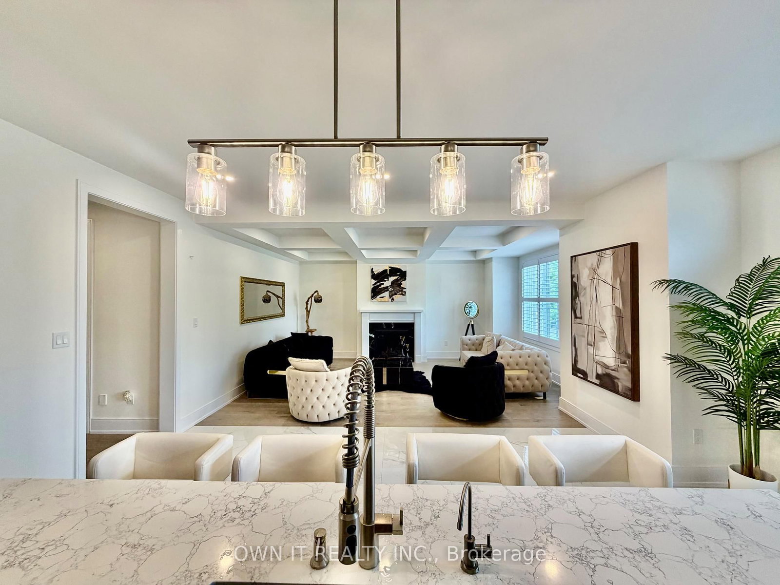33 Lost Canyon Way • Brampton, ON photo 12