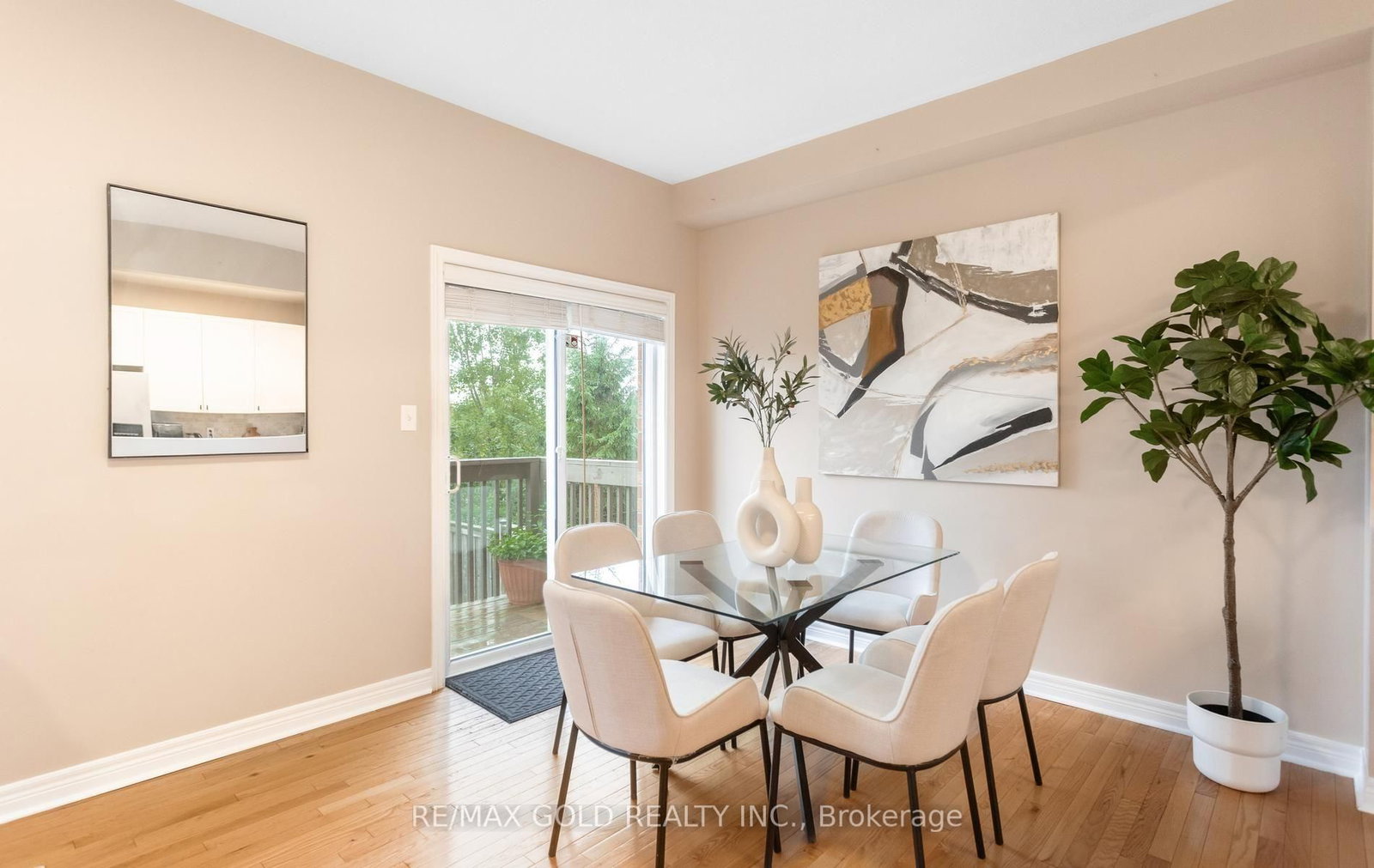 408 Bessborough Drive • Milton, ON photo 21