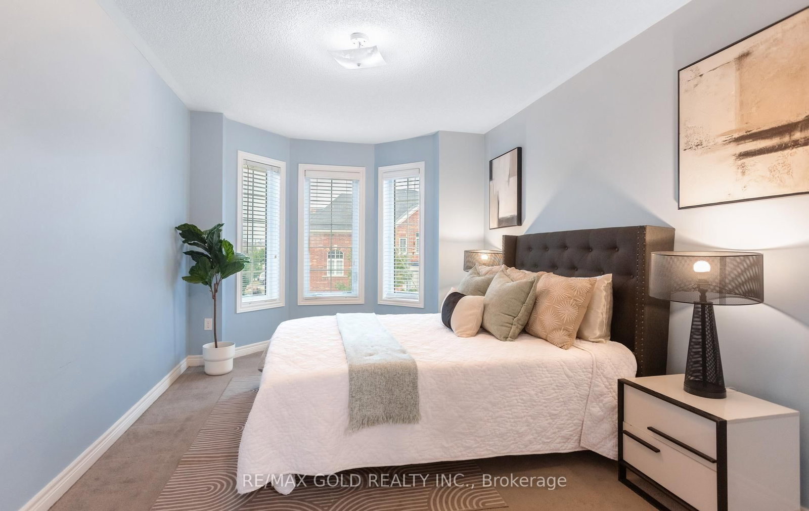 408 Bessborough Drive • Milton, ON photo 36