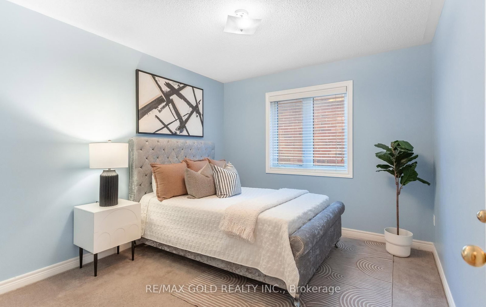408 Bessborough Drive • Milton, ON photo 38