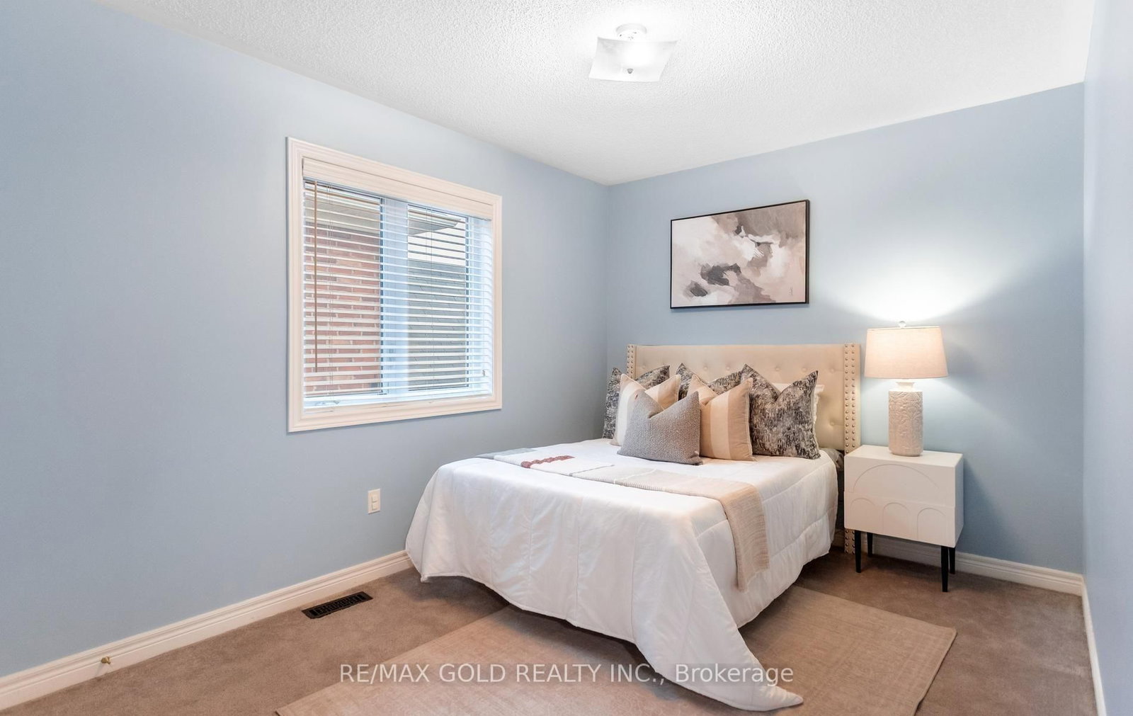 408 Bessborough Drive • Milton, ON photo 39