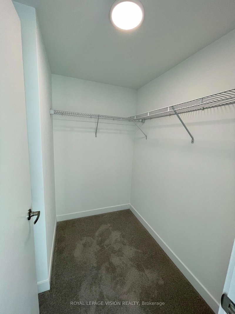1905 - 4010 Eglinton Avenue W