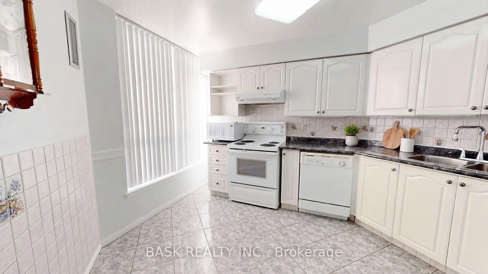 12 Laurelcrest Street • #907 • Brampton, ON photo 13