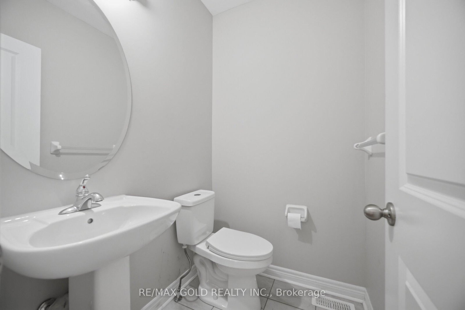 473 Veterans Drive • Brampton, ON photo 8