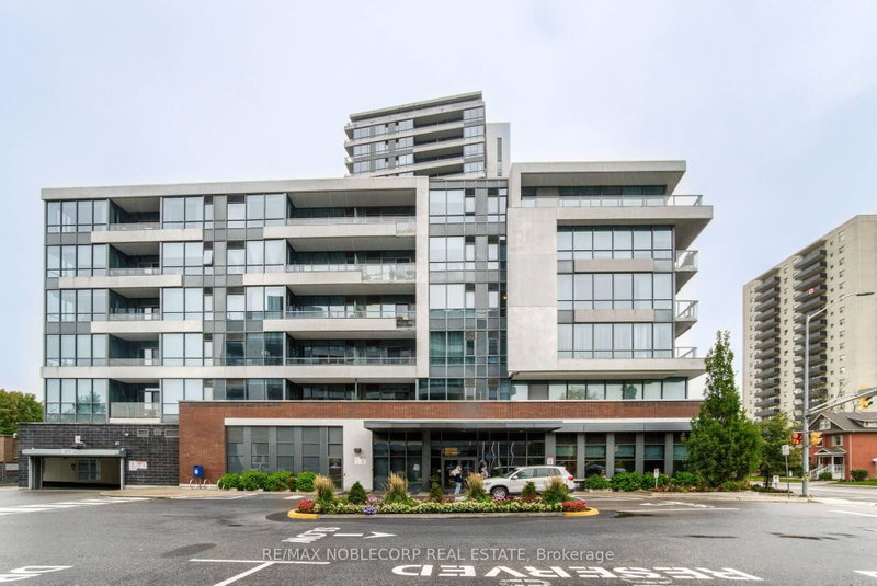 415 - 1 Hurontario Street