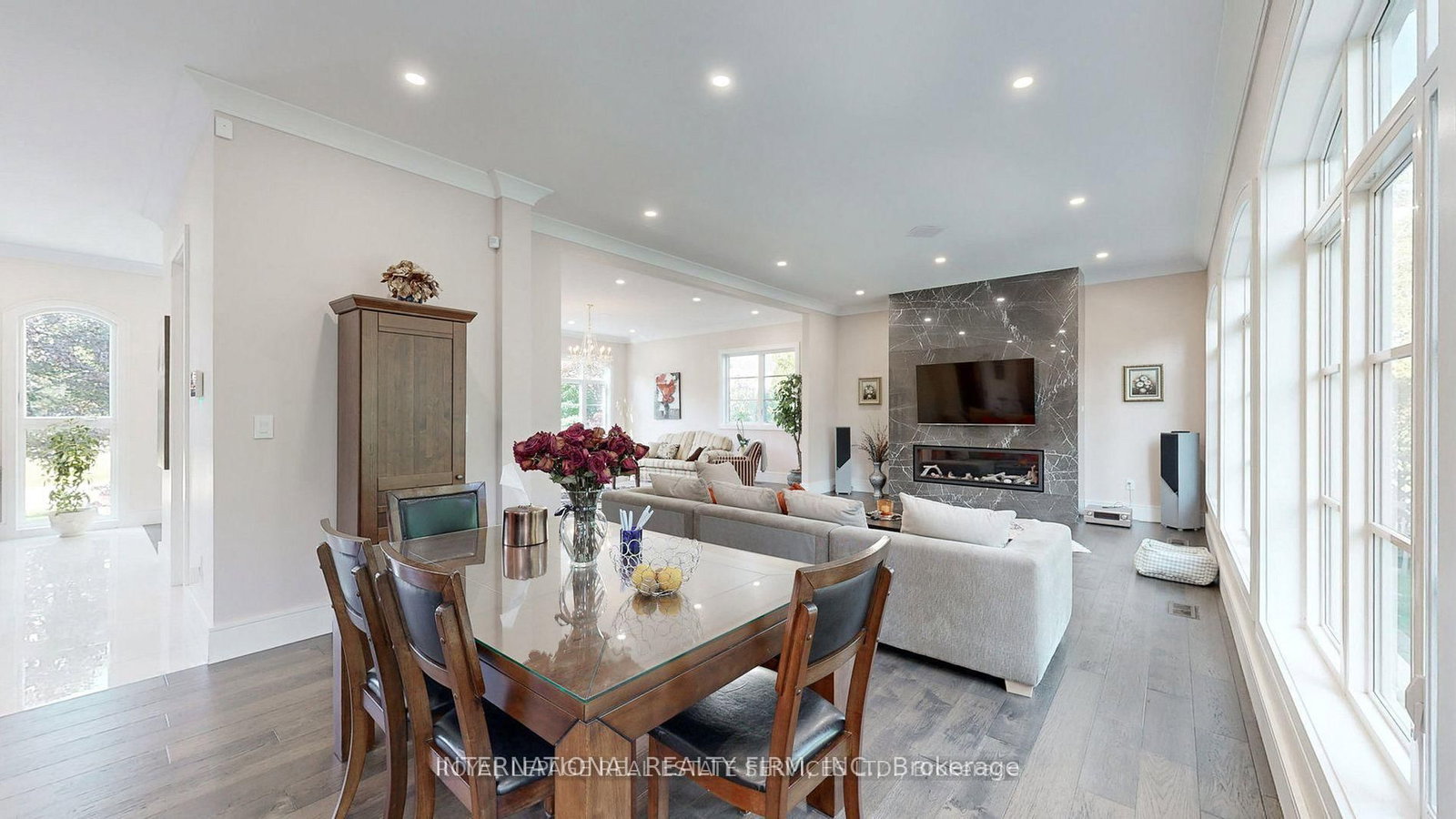 1286 Cambridge Drive • Oakville, ON photo 12