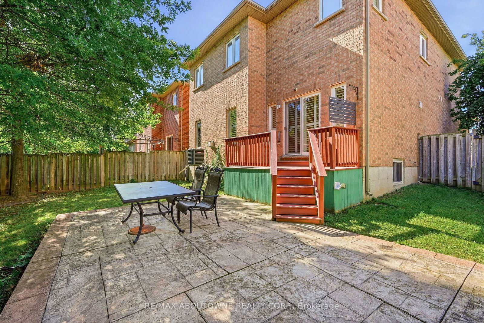 2381 Grand Oak Trail • Oakville, ON photo 37