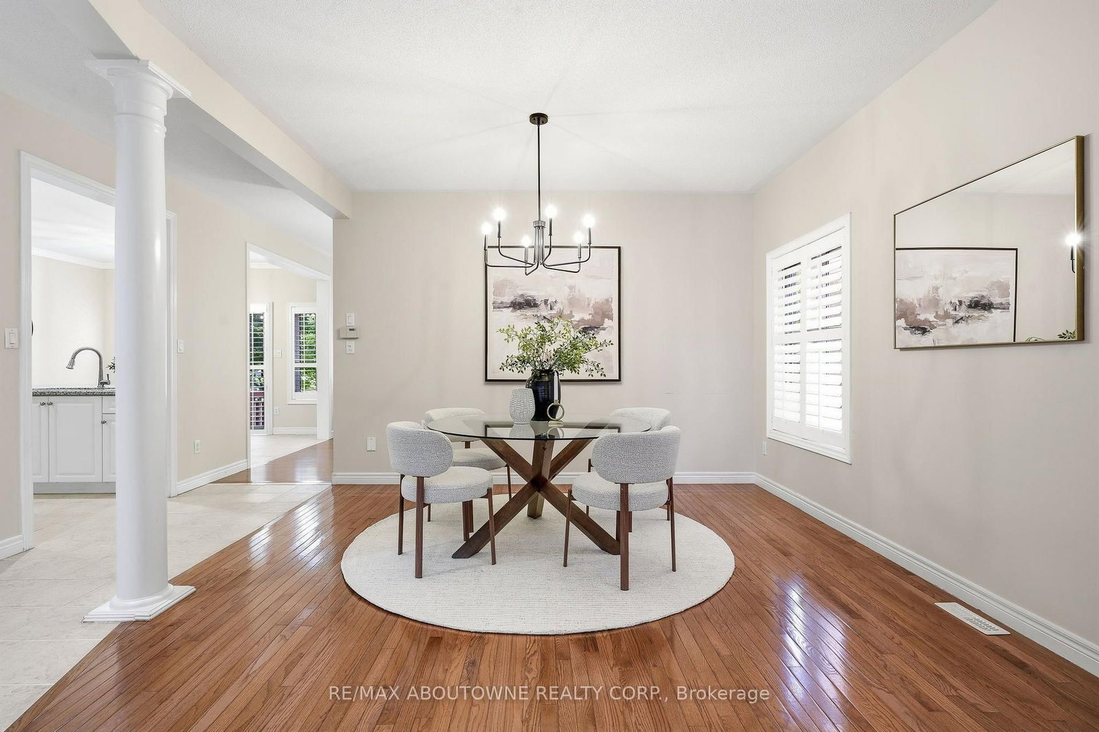 2381 Grand Oak Trail • Oakville, ON photo 6