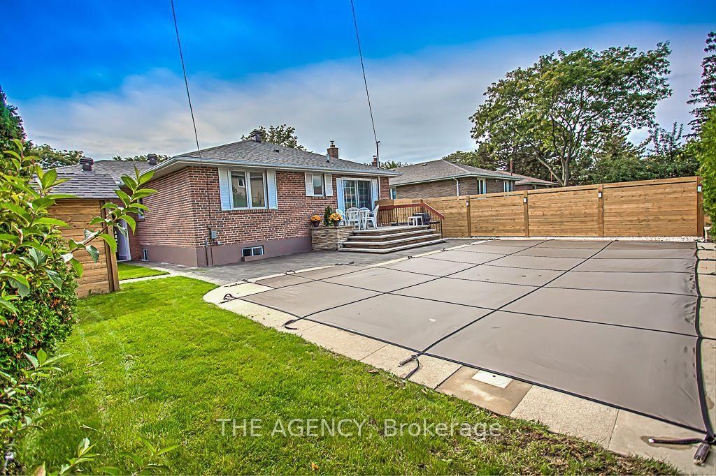 14 Wareside Road • Toronto, ON photo 24