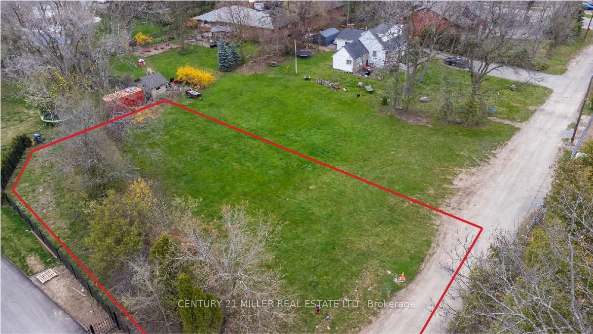1068 Sixth Line • Oakville, ON photo 4