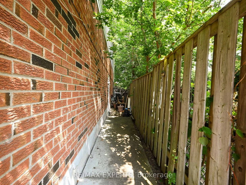 32 Morton Way