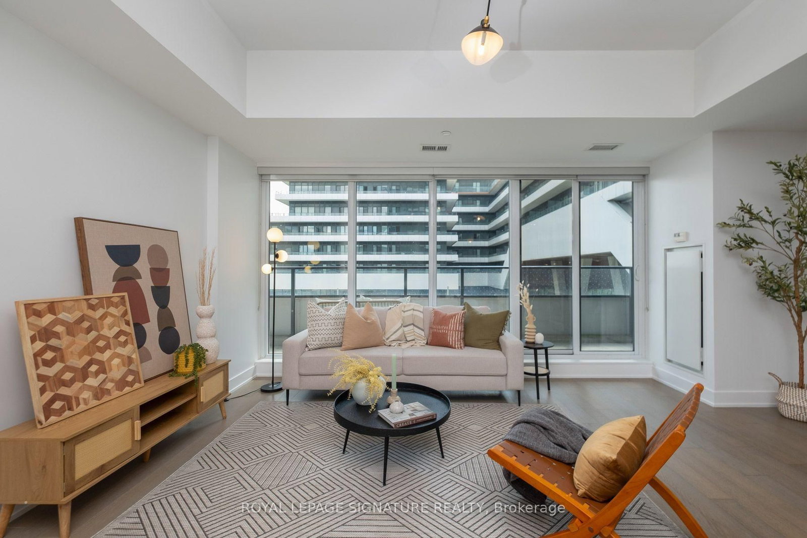 30 Shore Breeze Drive • #230 • Toronto, ON photo 5
