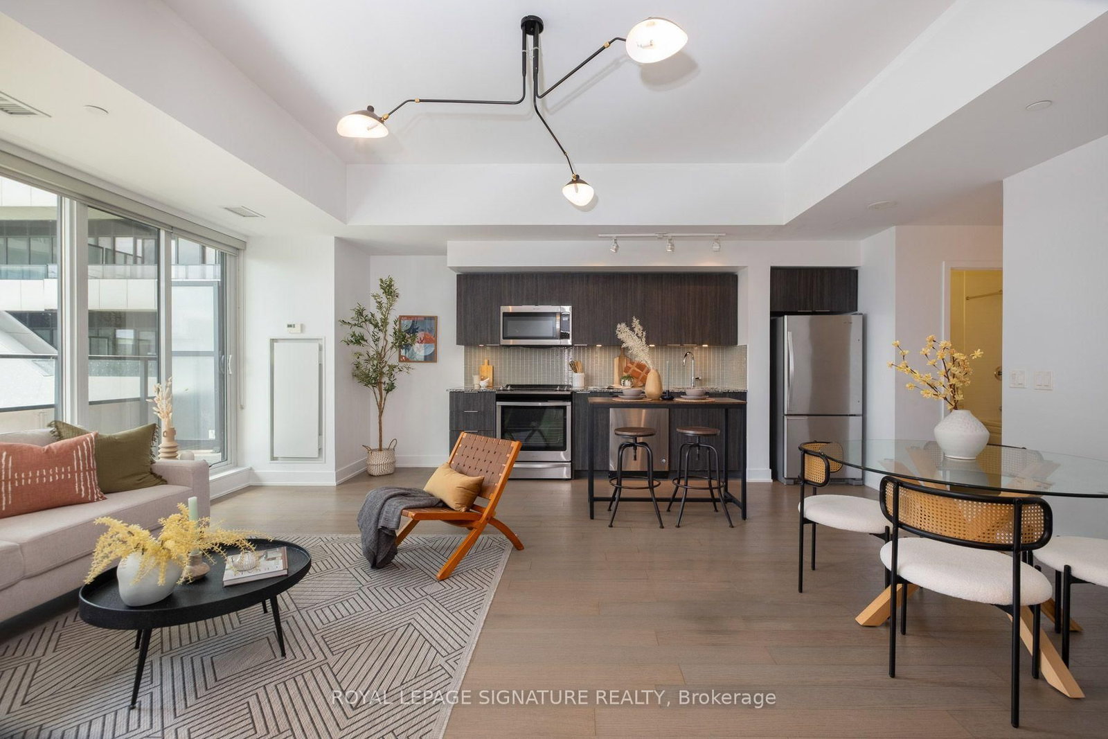 30 Shore Breeze Drive • #230 • Toronto, ON photo 8