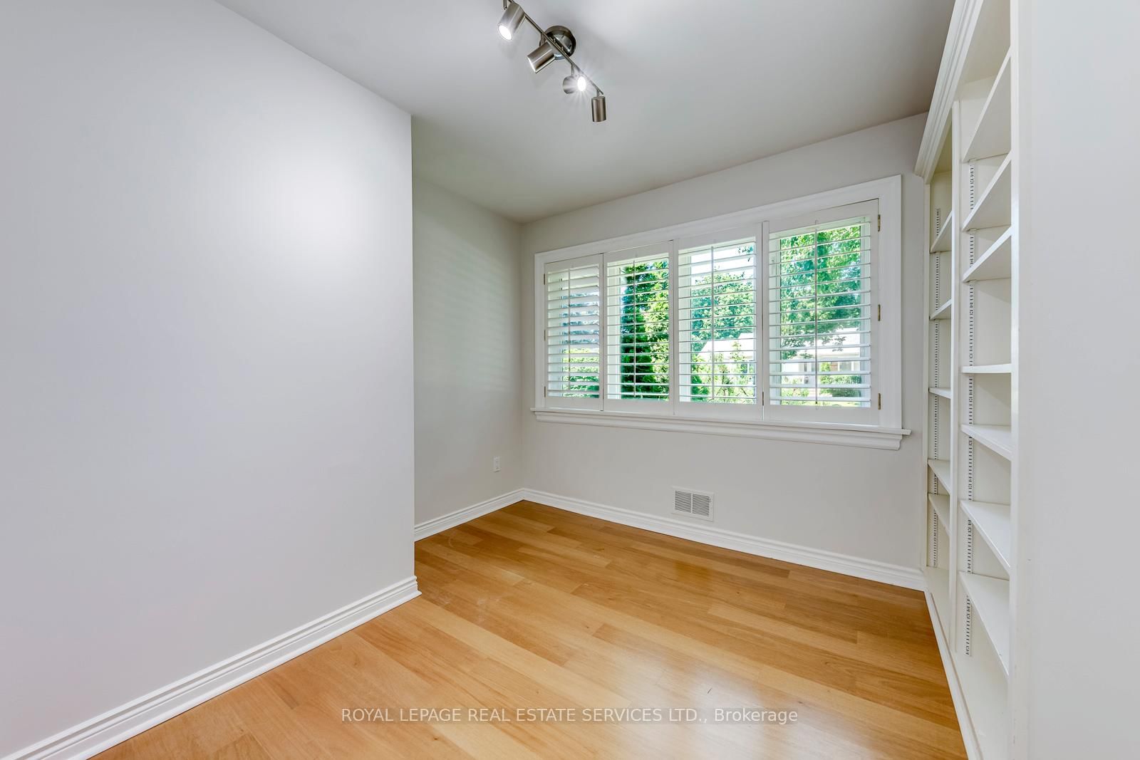 1602 Lincolnshire Boulevard • Mississauga, ON photo 17