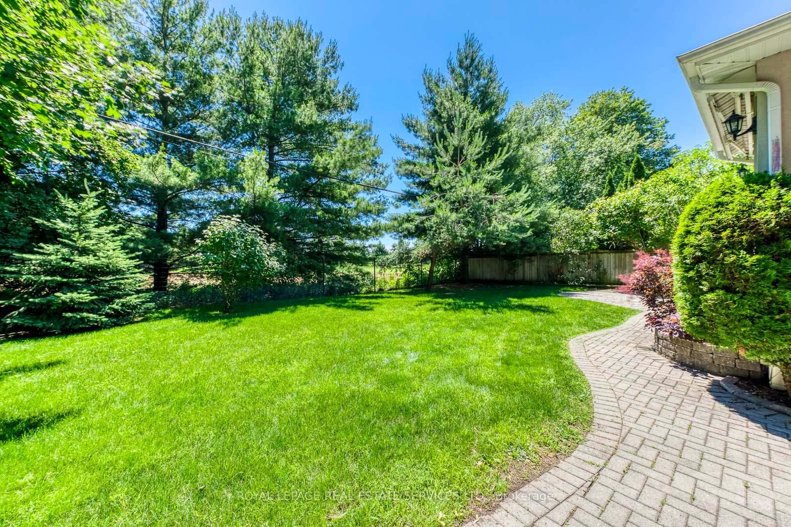 1602 Lincolnshire Boulevard • Mississauga, ON photo 37