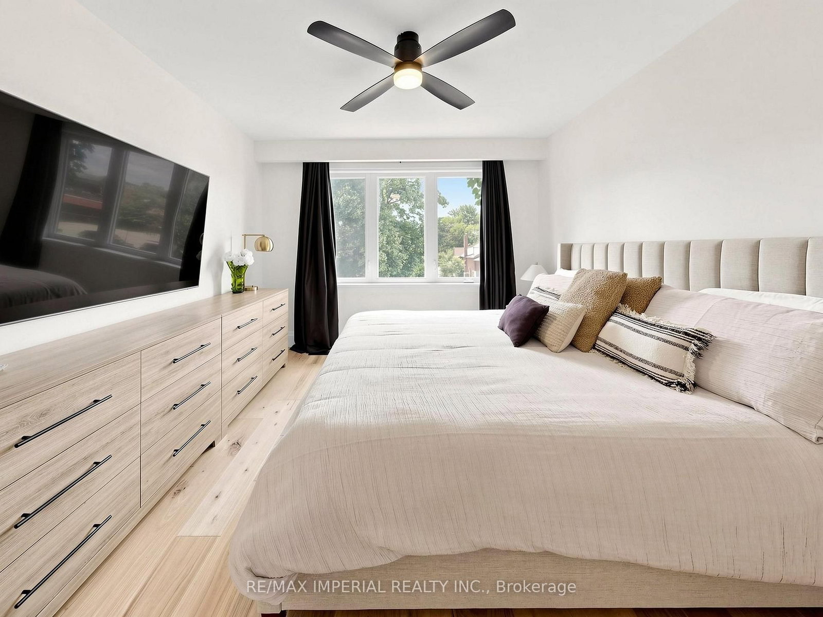 404 Glen Park Avenue • Toronto, ON photo 20