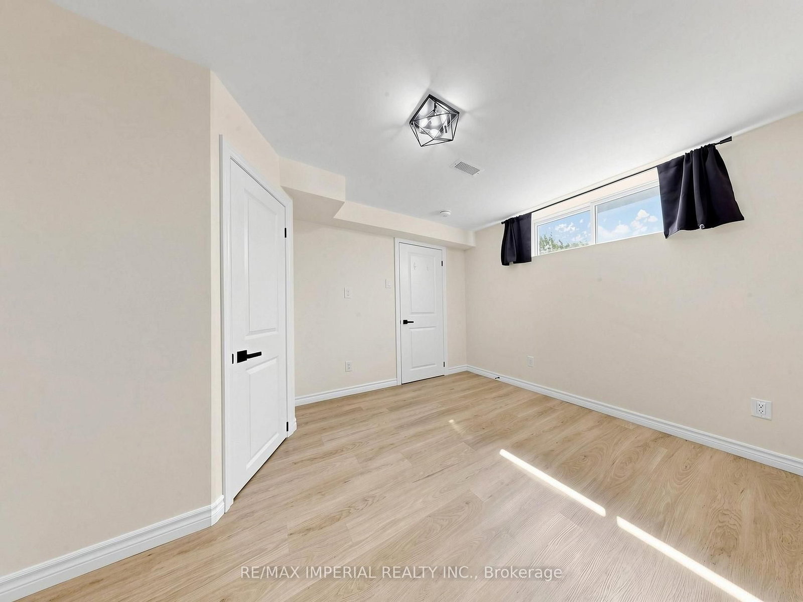 404 Glen Park Avenue • Toronto, ON photo 34