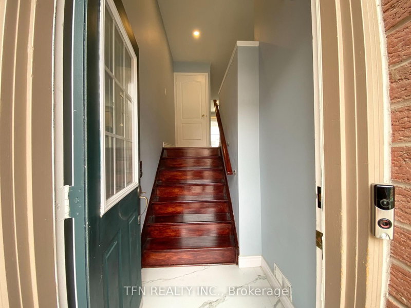 3020 Cedarglen Gate photo 4