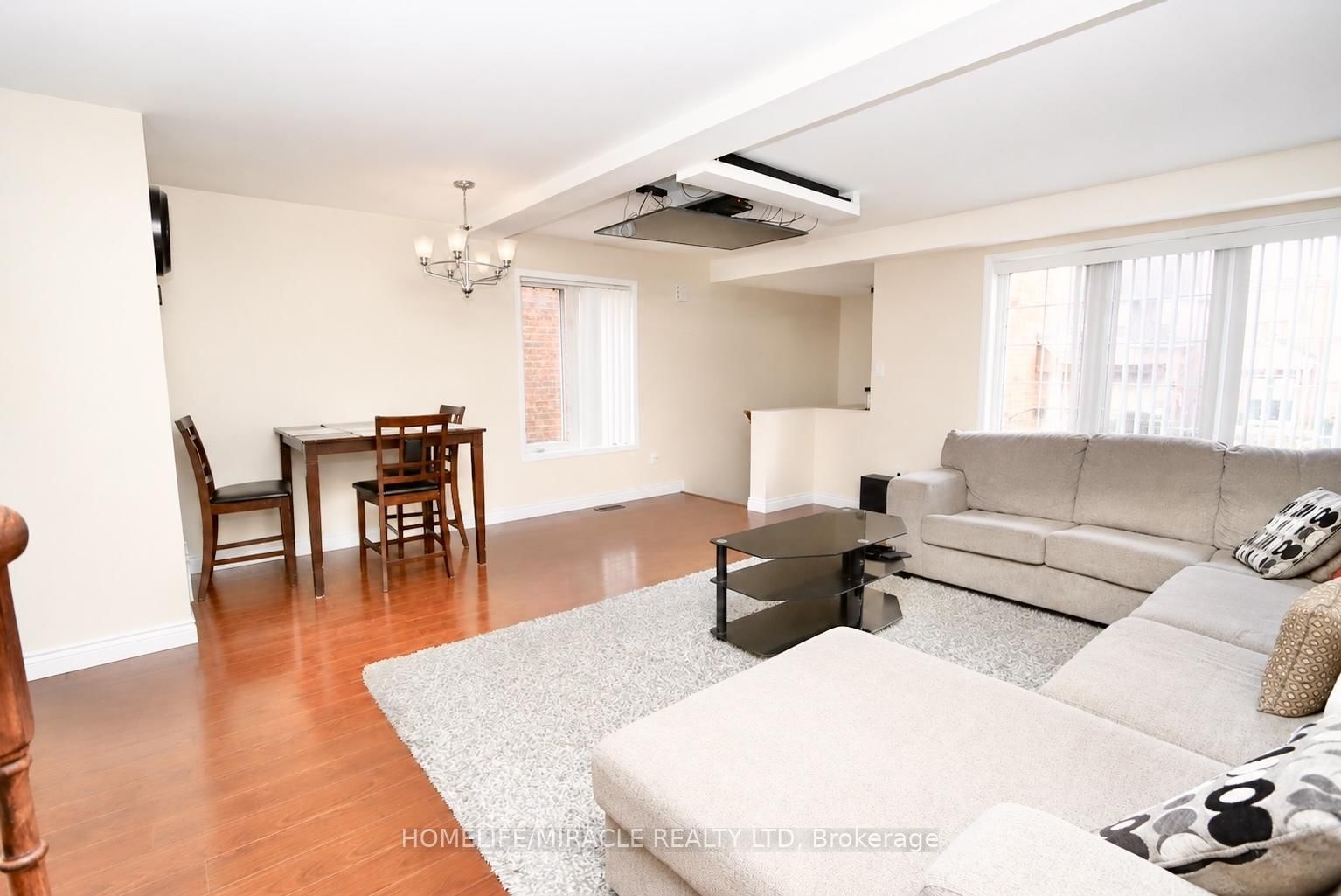 43 Caranci Crescent • Brampton, ON photo 6