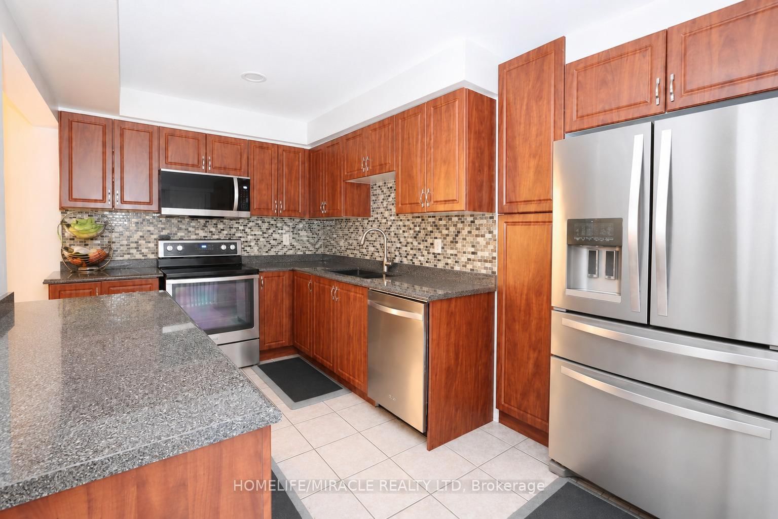 43 Caranci Crescent • Brampton, ON photo 8