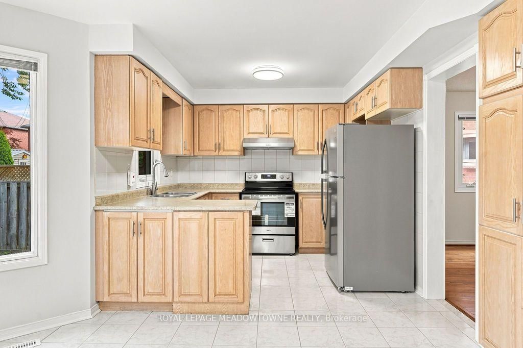 3268 Cajun Crescent • Mississauga, ON photo 8