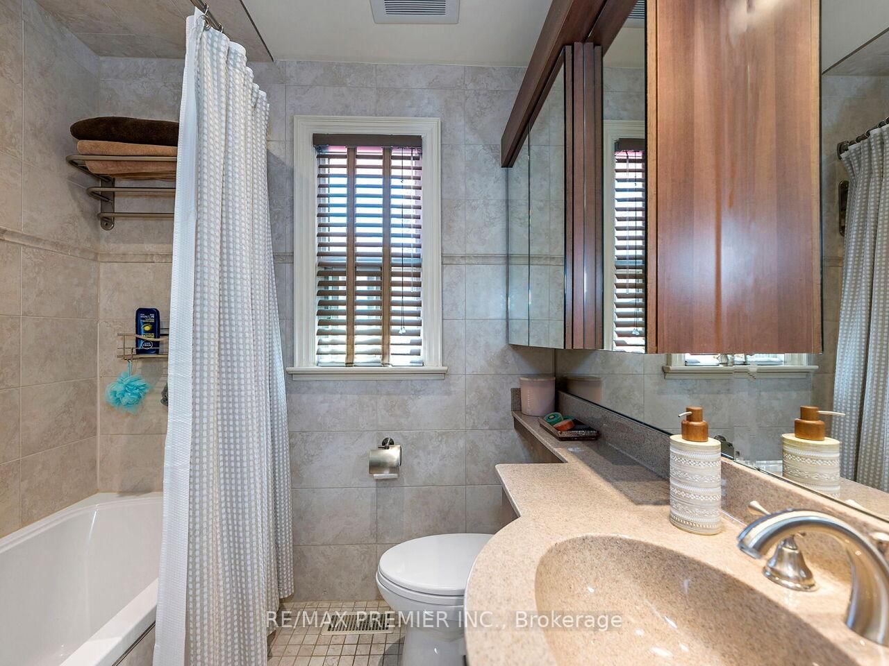 2894 Weston Road • Toronto, ON photo 16