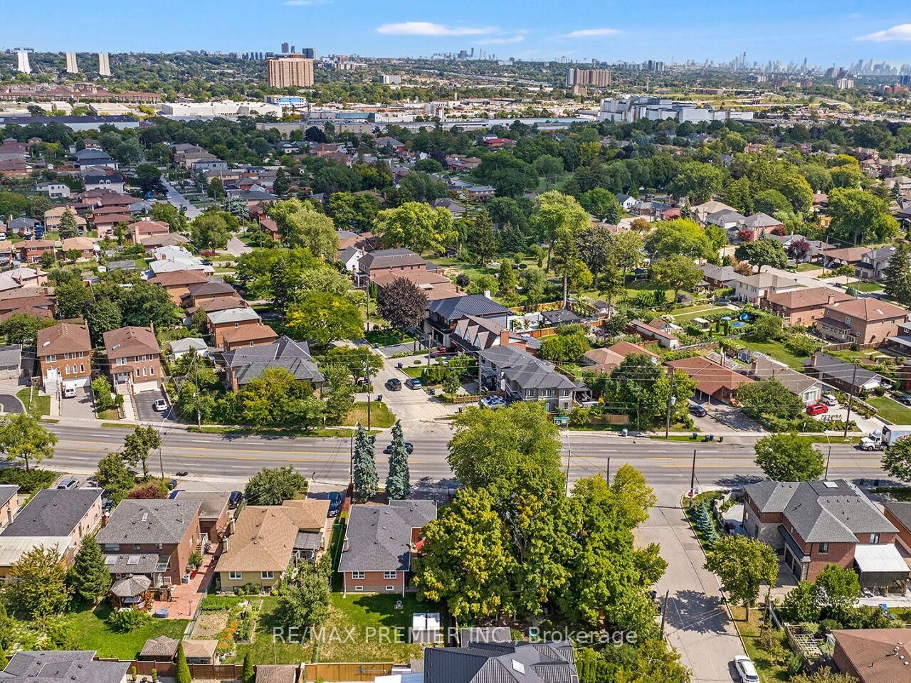 2894 Weston Road • Toronto, ON photo 36