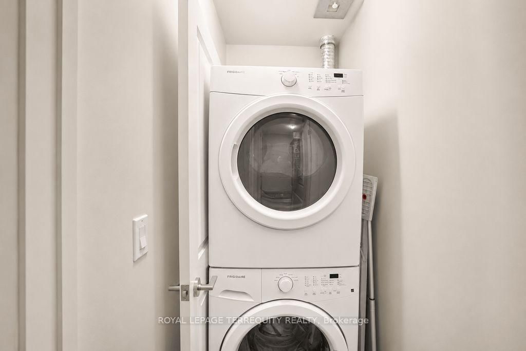 35 Fontenay Court • #202 • Toronto, ON photo 12