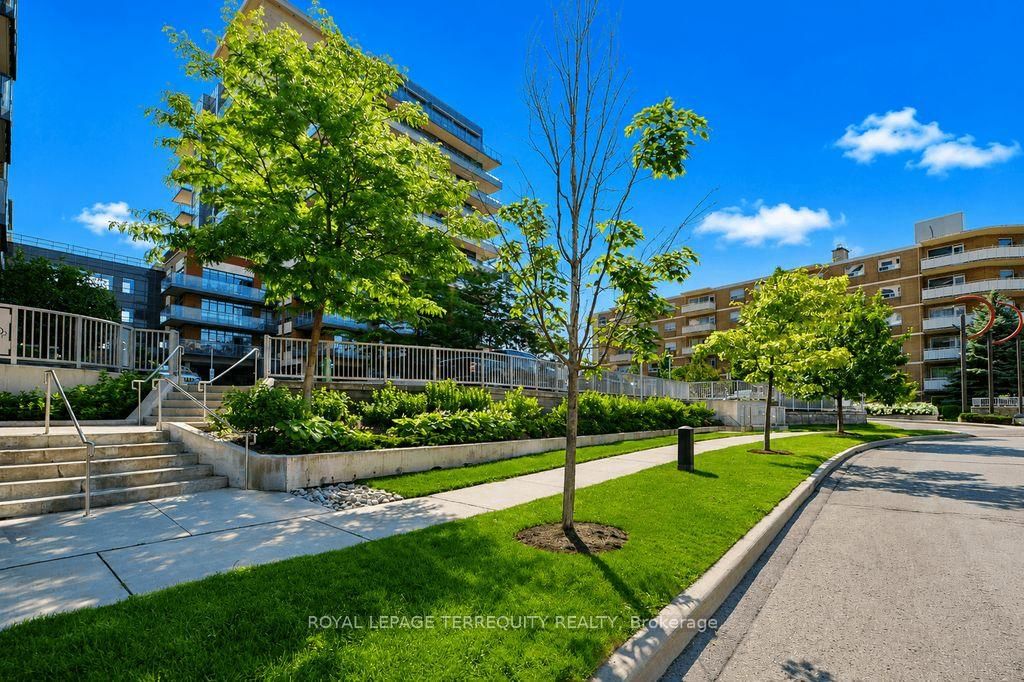 35 Fontenay Court • #202 • Toronto, ON photo 44