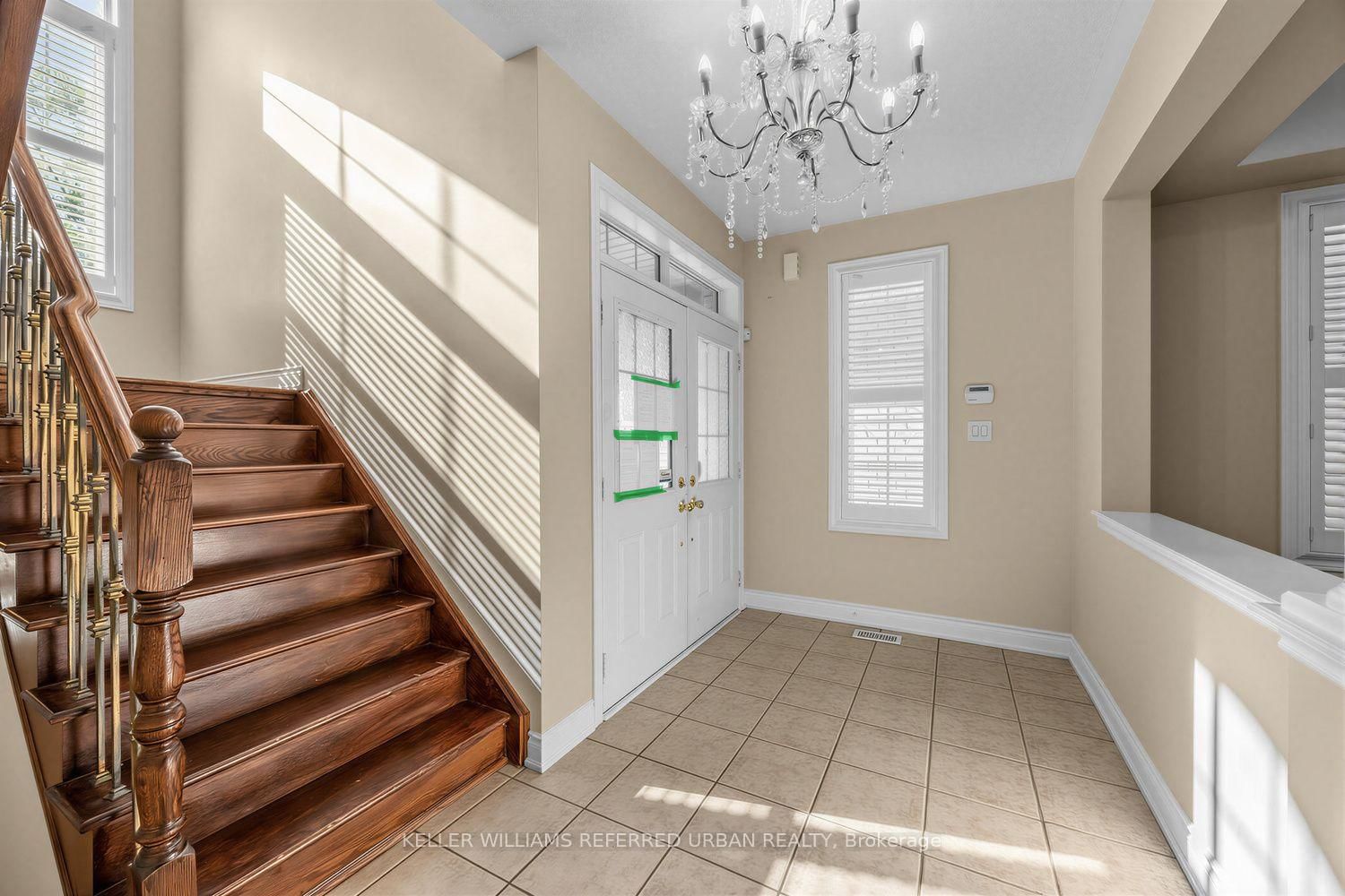 30 Deseronto Street • Brampton, ON photo 4
