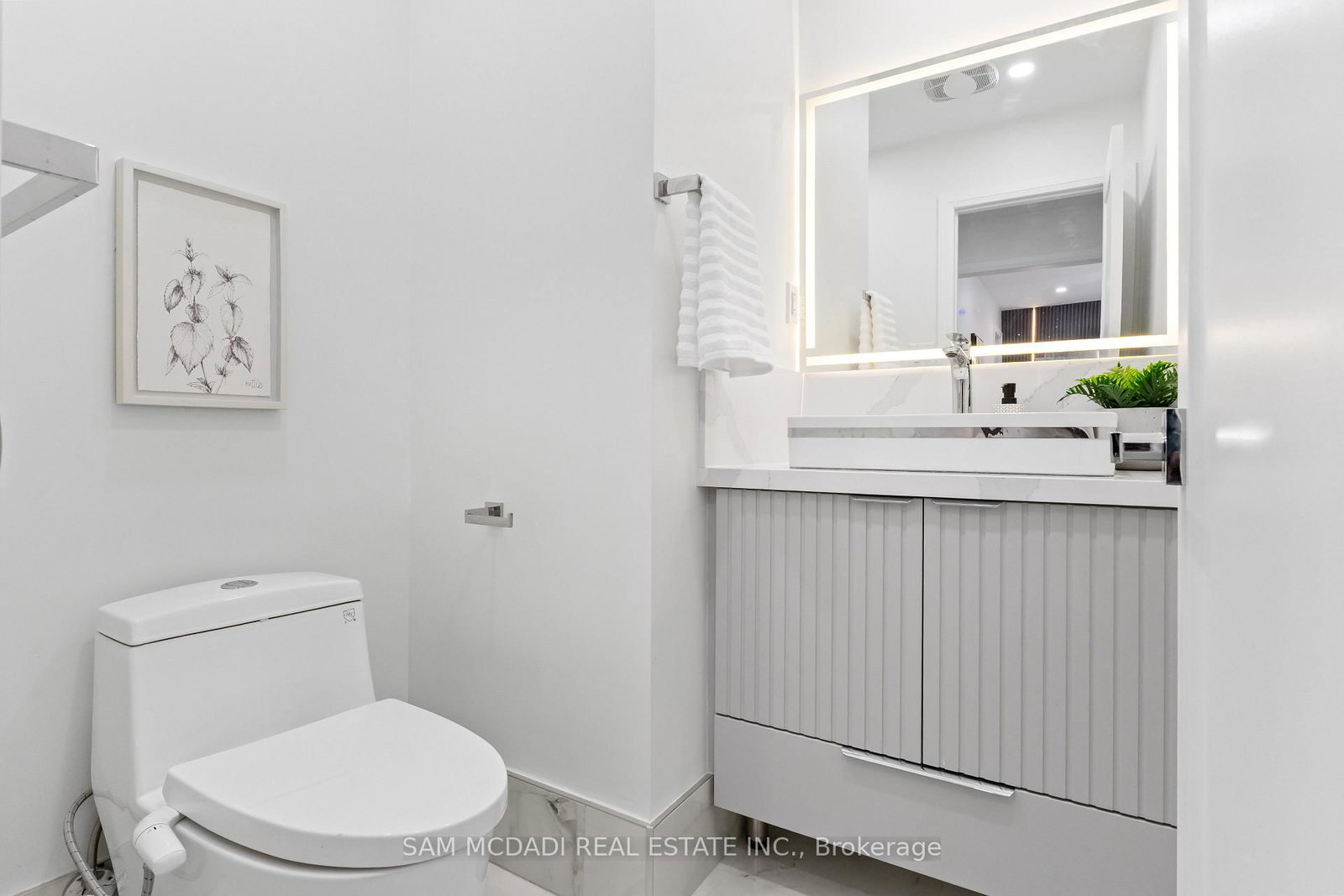1521 Roseway Drive • Mississauga, ON photo 16