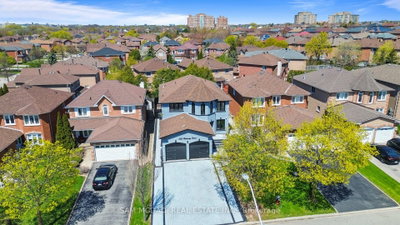 1521 Roseway Drive • Mississauga, ON photo 2