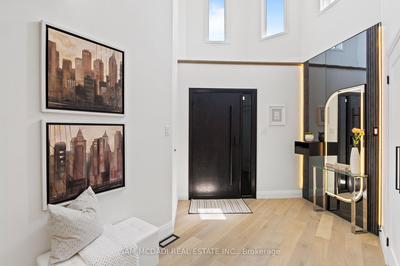 1521 Roseway Drive • Mississauga, ON photo 3