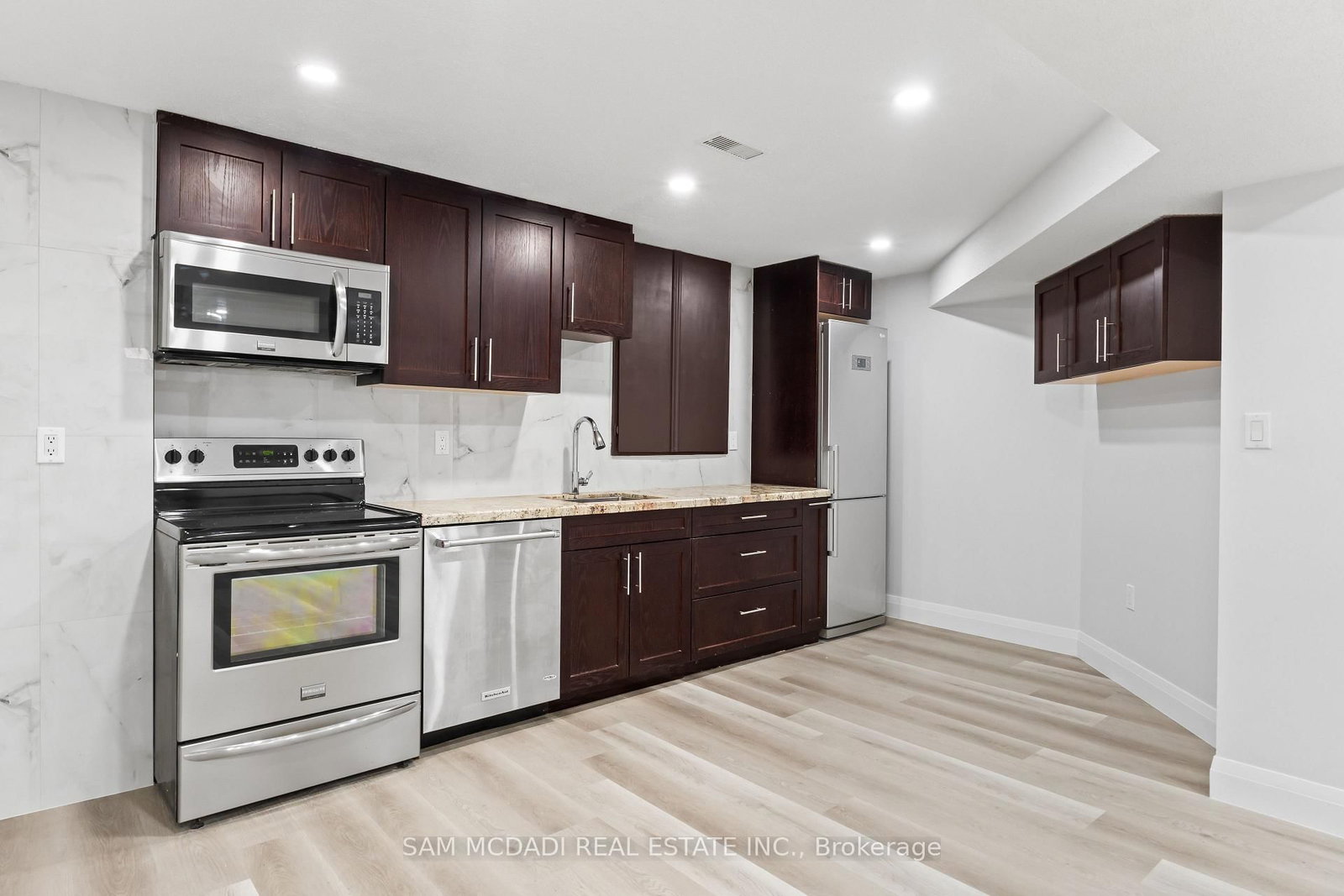 1521 Roseway Drive • Mississauga, ON photo 32
