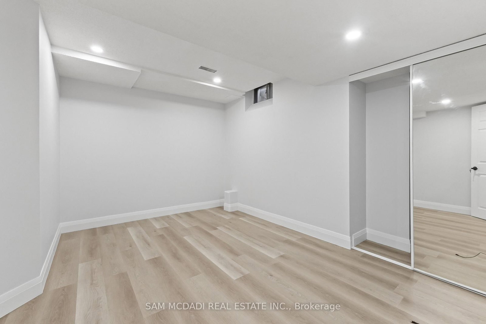 1521 Roseway Drive • Mississauga, ON photo 38