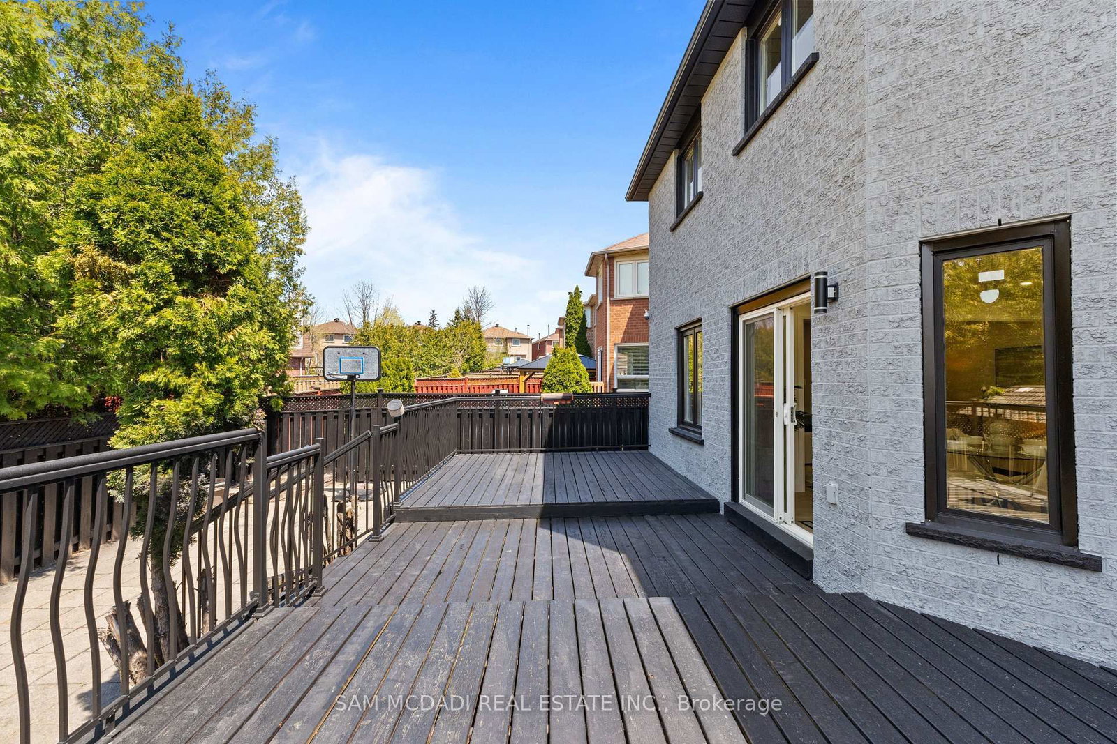 1521 Roseway Drive • Mississauga, ON photo 40