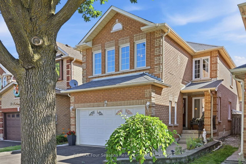 32 Faithknight Court