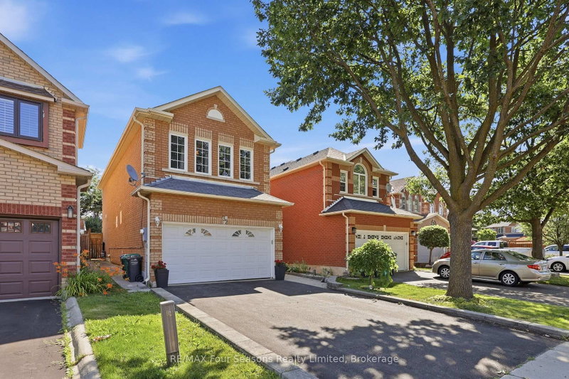 32 Faithknight Court