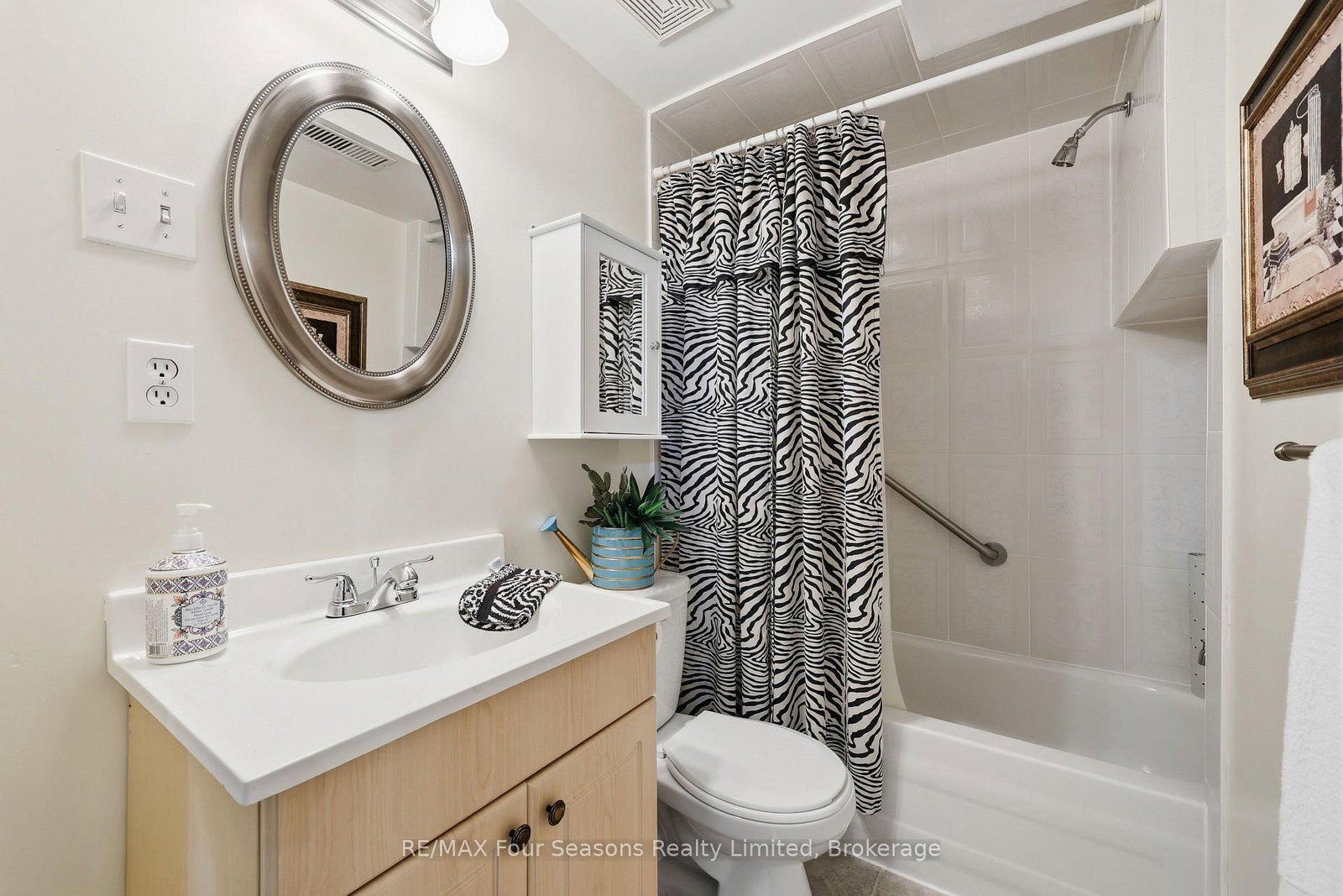 32 Faithknight Court • Brampton, ON photo 37