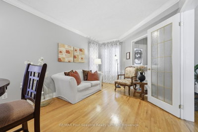 32 Faithknight Court • Brampton, ON photo 6