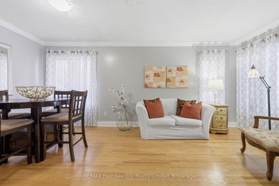 32 Faithknight Court • Brampton, ON photo 8