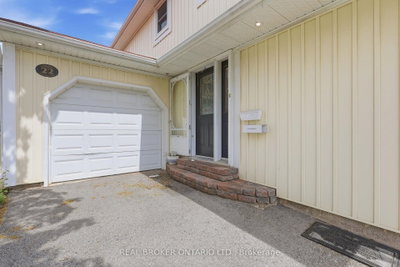 22 Bent Oak Circle • Mississauga, ON photo 4