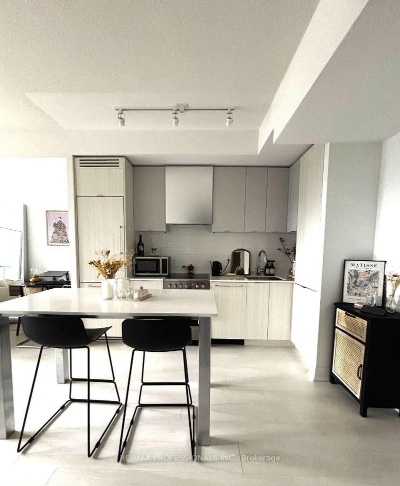 726 - 10 Gibbs Road