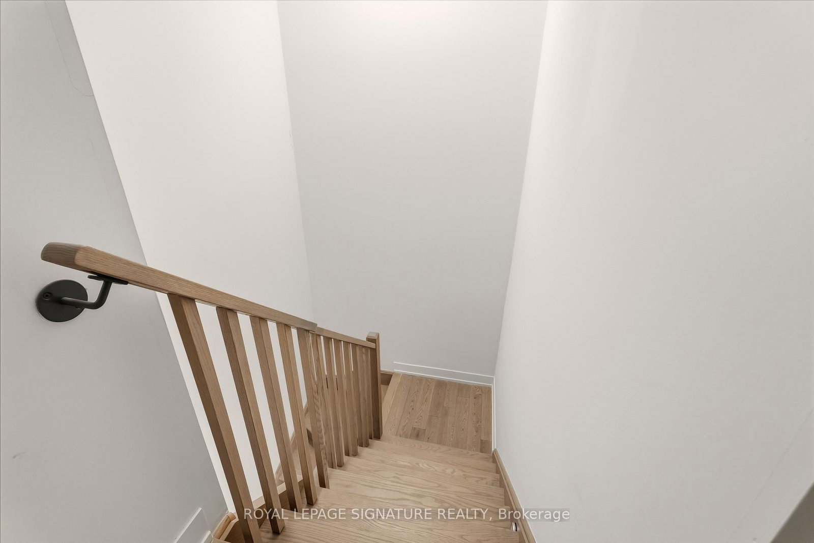 1062 Douglas McCurdy Common • #227 • Mississauga, ON photo 27