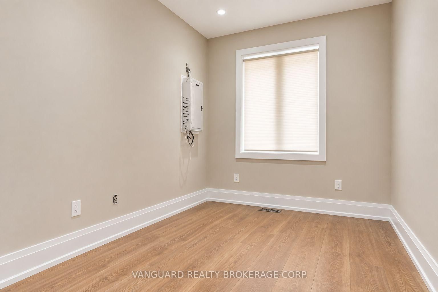 2nd Floor-170 Yarmouth Rd, Toronto, view 11