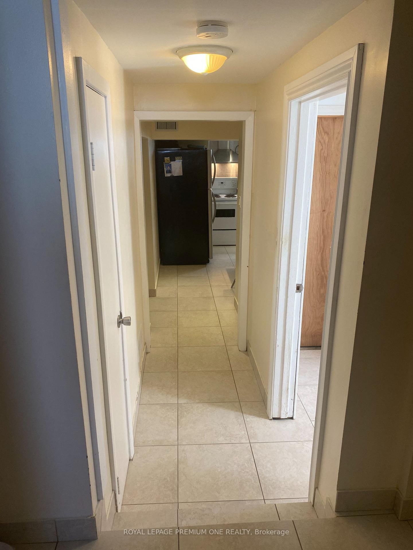 73 KANARICK Crescent • Toronto, ON photo 9