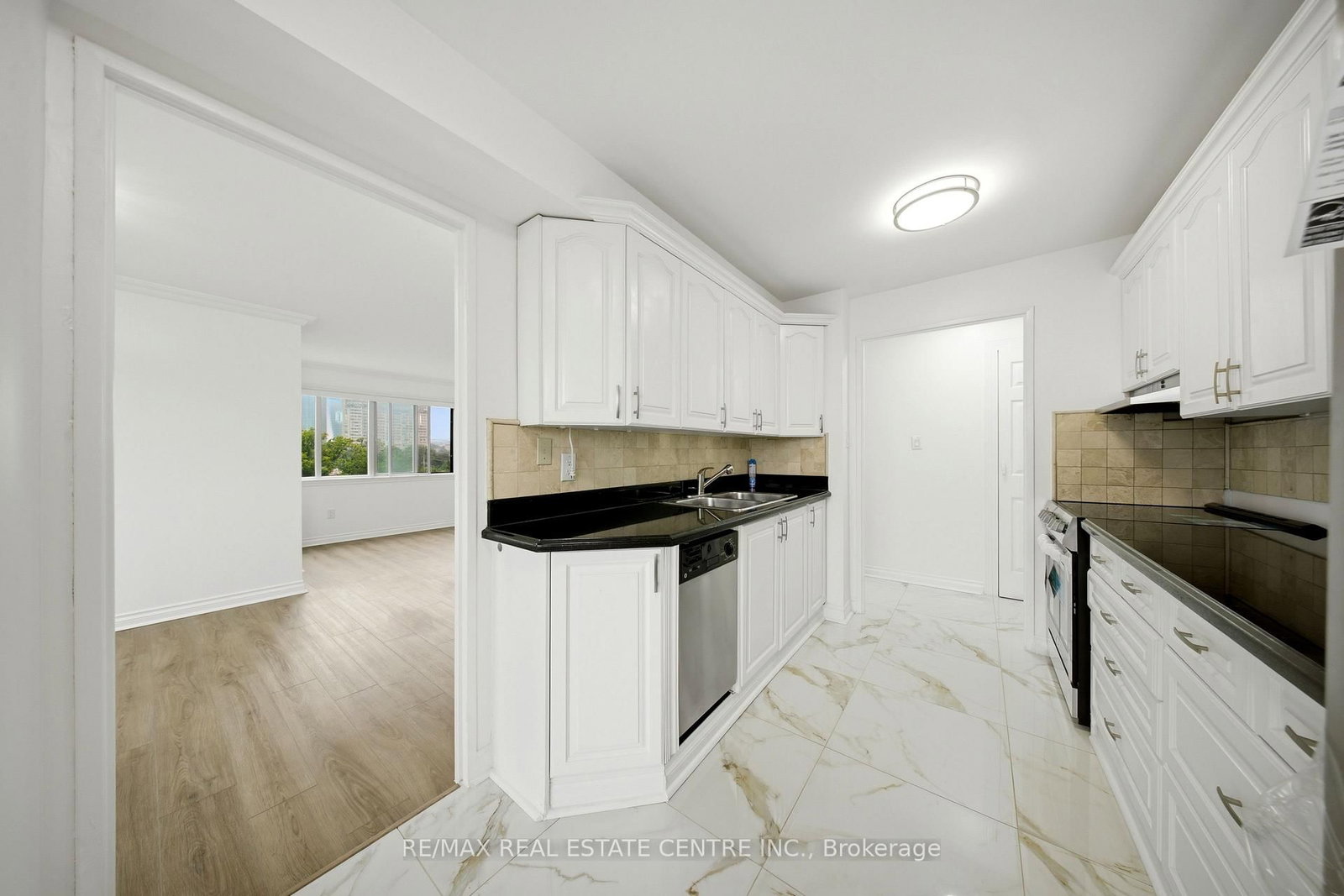 1300 Mississauga Valley Boulevard • #511 • Mississauga, ON photo 10